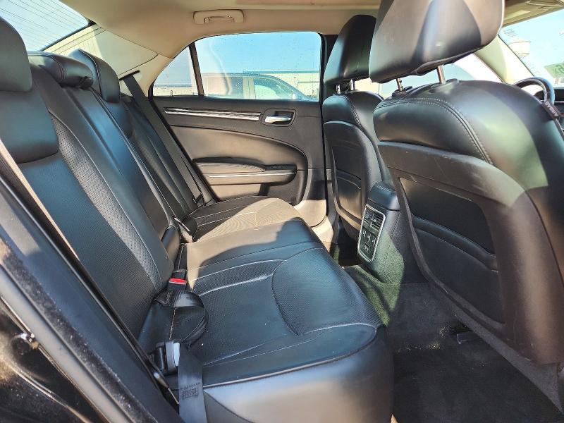 Photo 10 from auction – 2016 CHRYSLER 300C with VIN 2C3CCAEG3GH135631