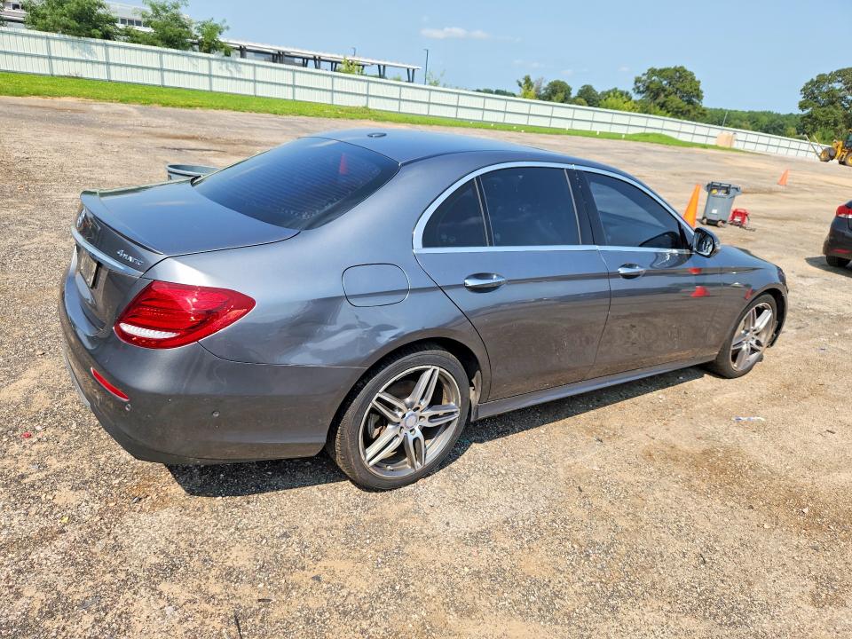 Photo 3 from auction – 2017 MERCEDES-BENZ E with VIN WDDZF4KB8HA146850