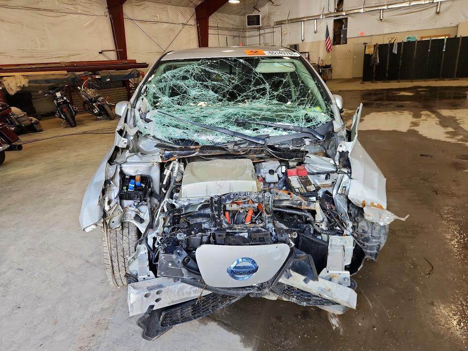 Photo 5 from auction – 2017 NISSAN LEAF with VIN 1N4BZ0CP8HC309934