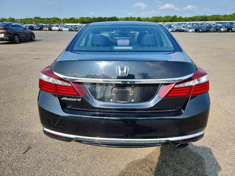 Photo 6 from auction – 2016 HONDA ACCORD with VIN 1HGCR2F37GA112381