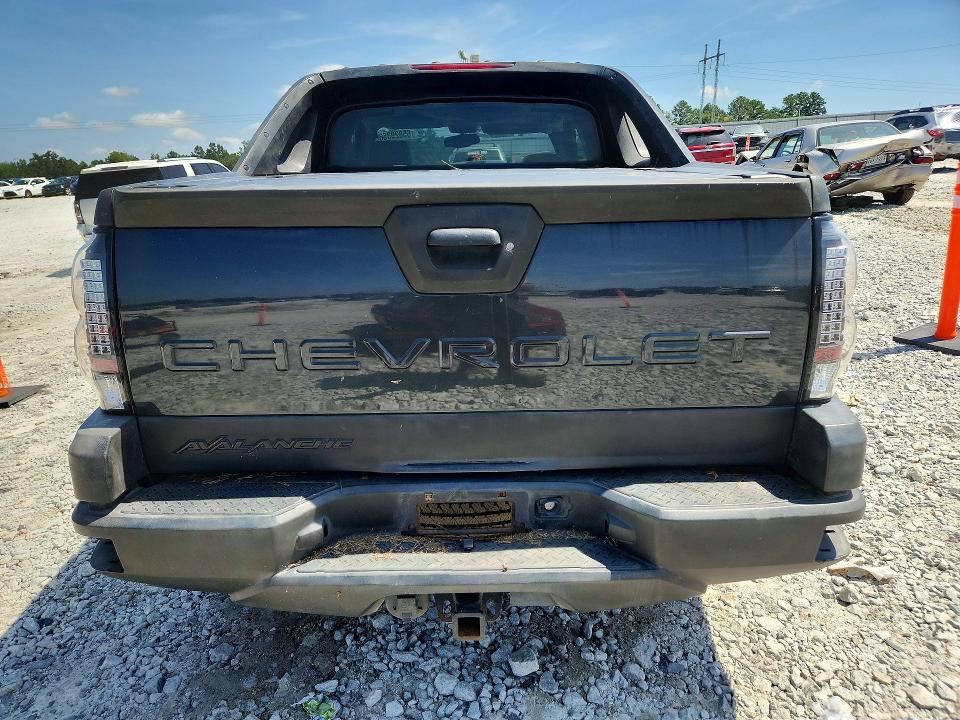 Photo 6 from auction – 2004 CHEVROLET AVALANCHE with VIN 3GNEK12T84G288002