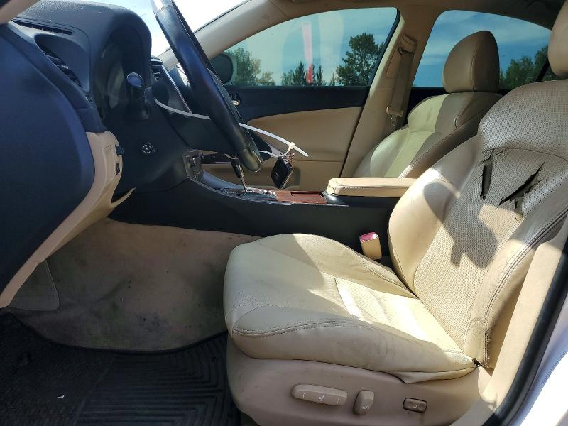 Photo 7 from auction – 2006 LEXUS IS with VIN JTHCK262662007669