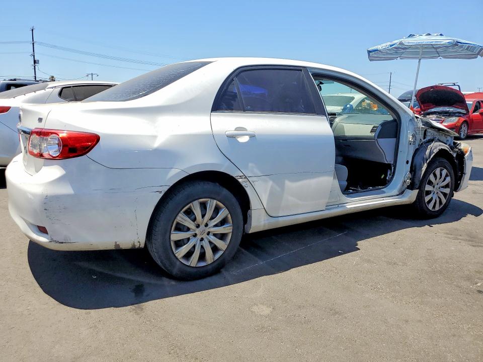Photo 3 from auction – 2013 TOYOTA COROLLA with VIN 5YFBU4EE5DP199468