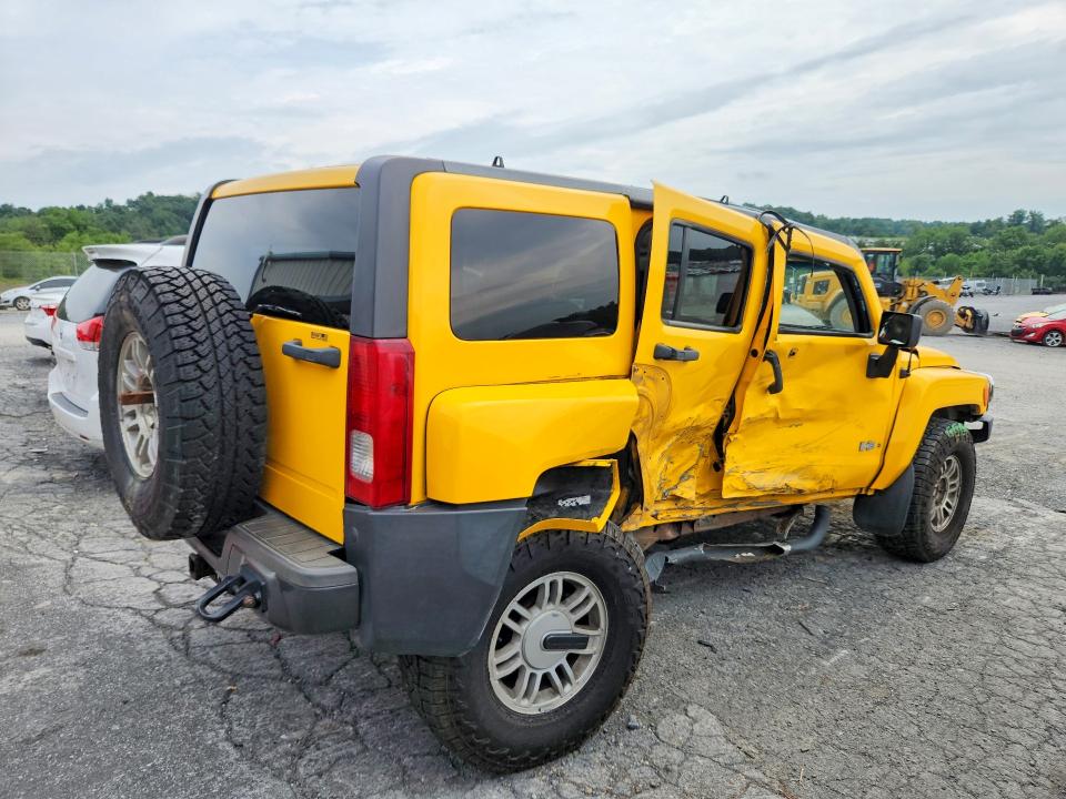 Photo 3 from auction – 2006 HUMMER H3 with VIN 5GTDN136668204541