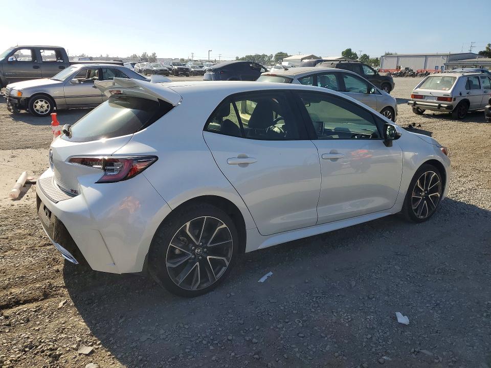 Photo 3 from auction – 2019 TOYOTA COROLLA HATCHBACK with VIN JTNK4RBE6K3023368