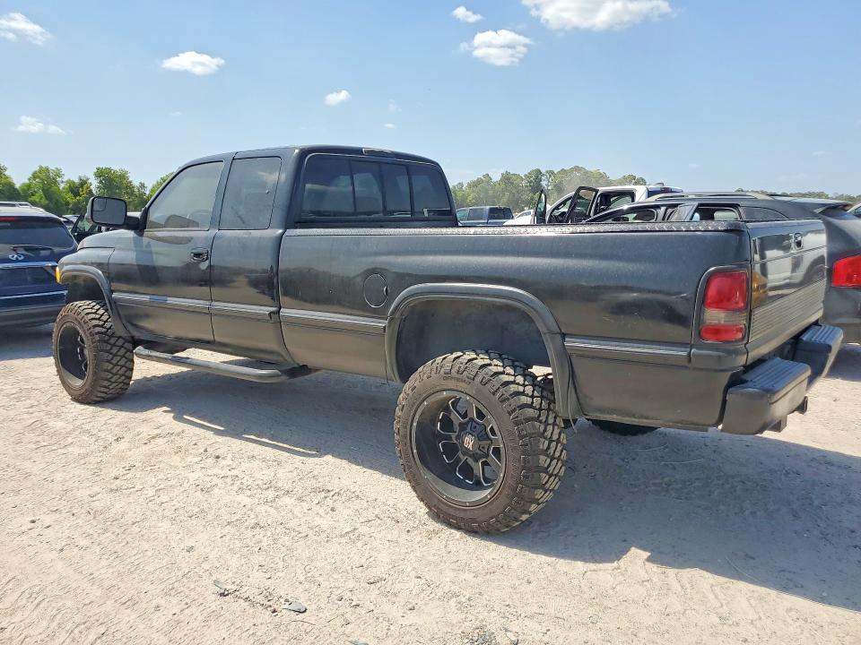 Photo 2 from auction – 1997 DODGE RAM 1500 with VIN 3B7HF13Z2VM515586