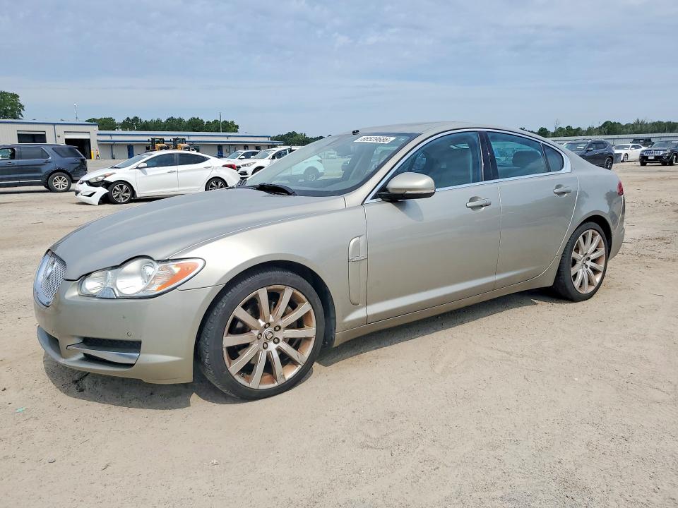 JAGUAR XF 2010 with VIN SAJWA0FA8AHR56032 - Photo from auction