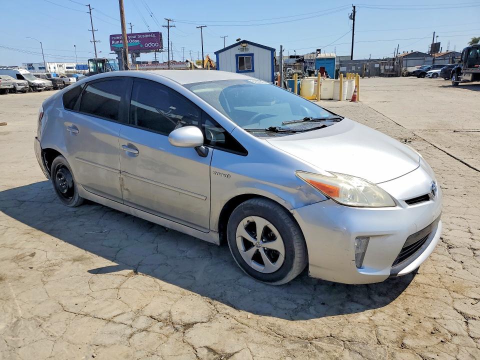 صورة رقم 4 من المزاد - 2015 TOYOTA PRIUS مع VIN JTDKN3DU9F1968142