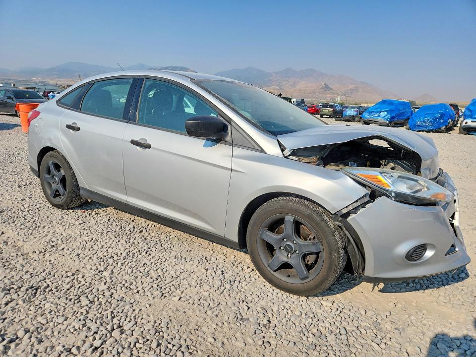 Photo 4 from auction – 2014 FORD FOCUS with VIN 1FADP3E26EL390798