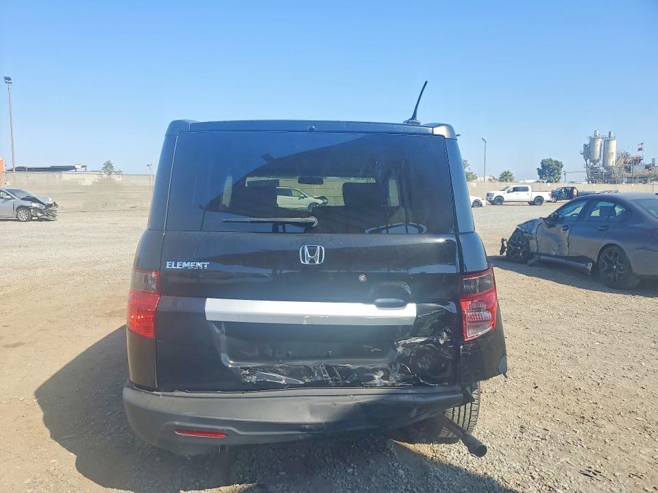 Photo 6 from auction – 2010 HONDA ELEMENT with VIN 5J6YH1H74AL007000