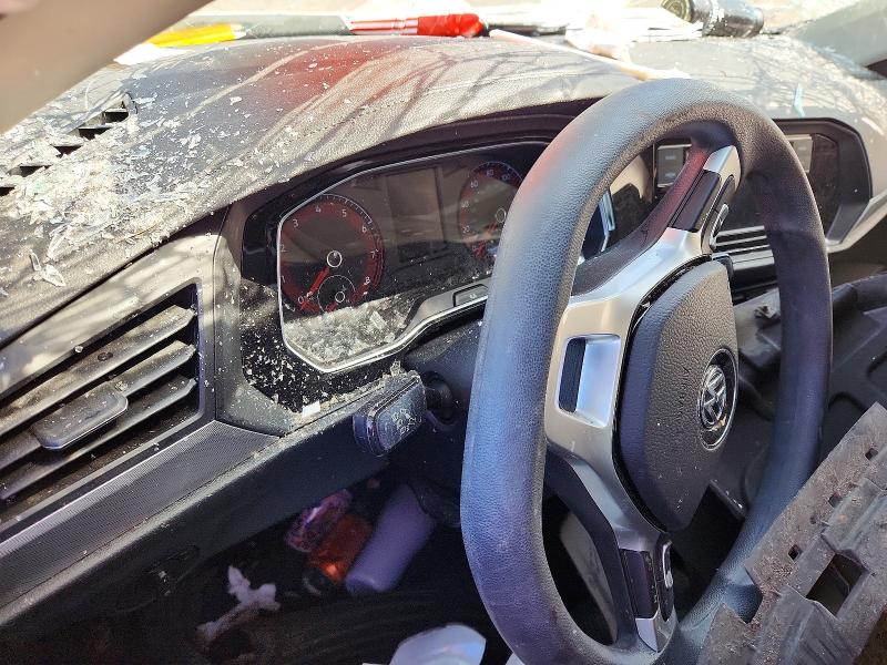 Photo 9 from auction – 2019 VOLKSWAGEN JETTA with VIN 3VWC57BU7KM027197