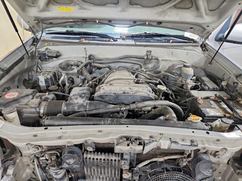 Photo 12 from auction – 2001 TOYOTA SEQUOIA with VIN 5TDBT48A41S028760