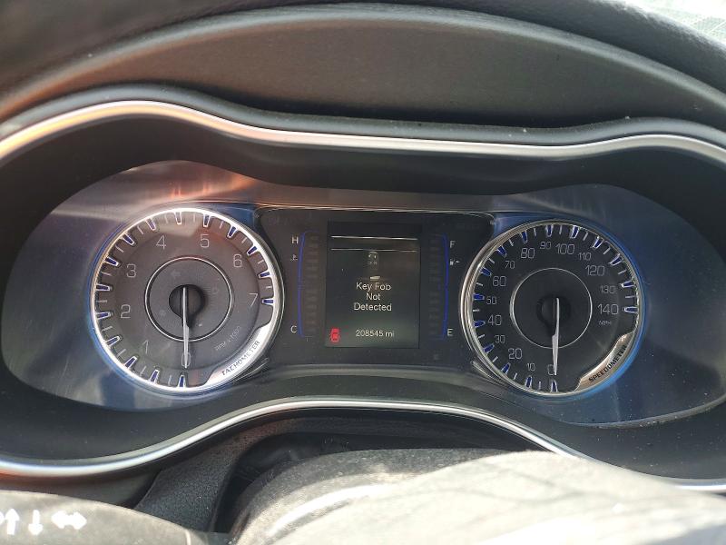 Photo 9 from auction – 2017 CHRYSLER 200 with VIN 1C3CCCAB8HN510394