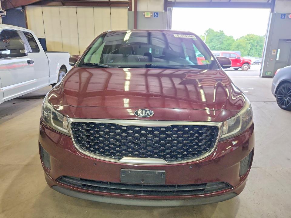 Photo 5 from auction – 2017 KIA SEDONA with VIN KNDMB5C19H6333335