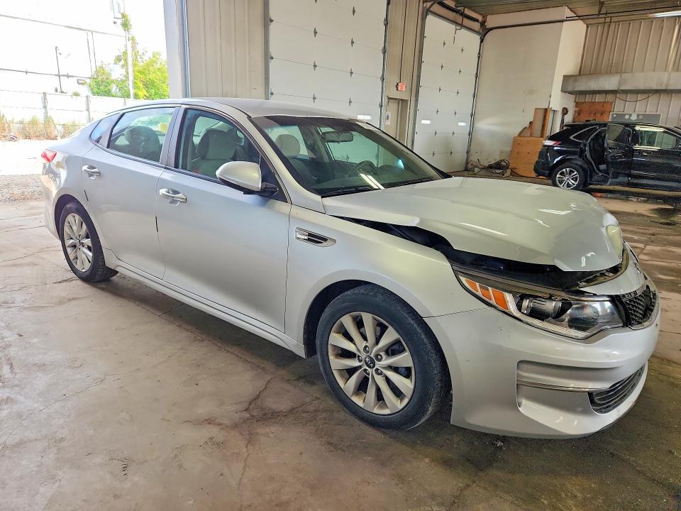 صورة رقم 4 من المزاد - 2016 KIA OPTIMA مع VIN 5XXGT4L38GG009153