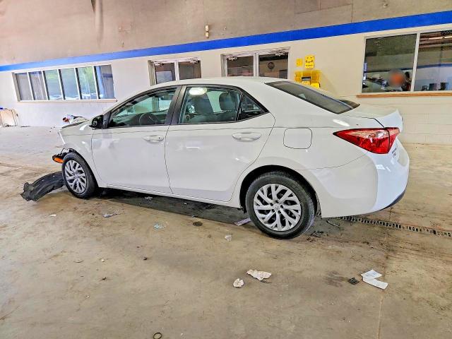Photo 2 from auction – 2018 TOYOTA COROLLA with VIN 5YFBURHE2JP855372