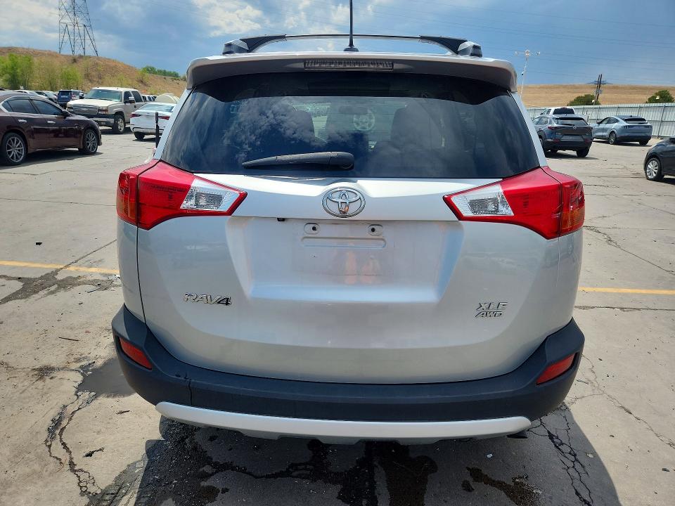 Снимка 6 от търг – 2015 TOYOTA RAV4 с VIN JTMRFREV1FD125640