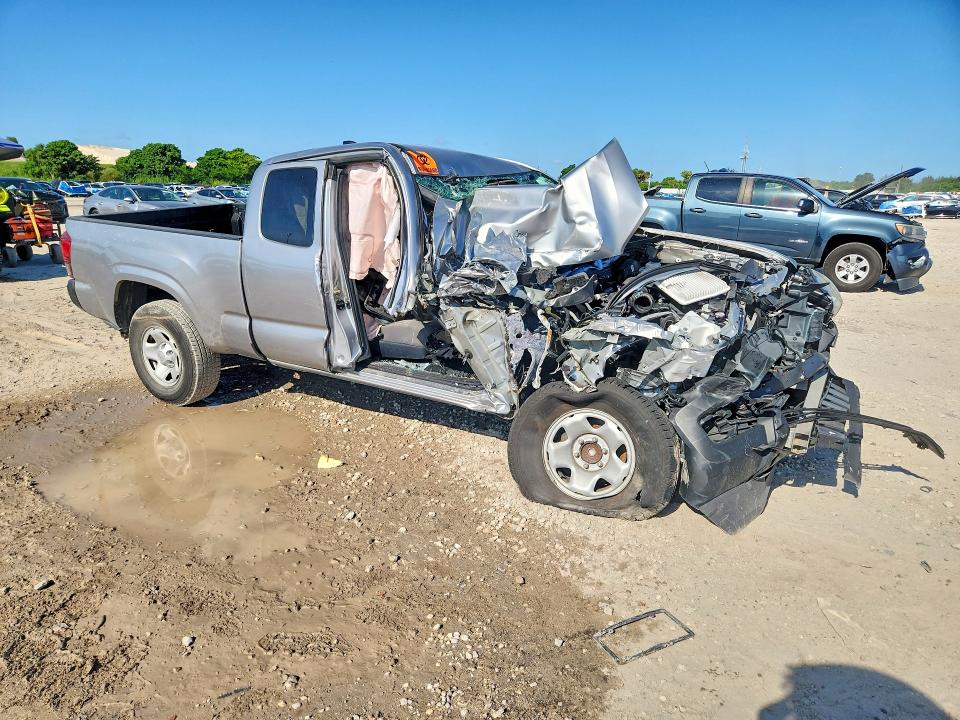 Photo 4 from auction – 2020 TOYOTA TACOMA with VIN 3TYRX5GN9LT002143