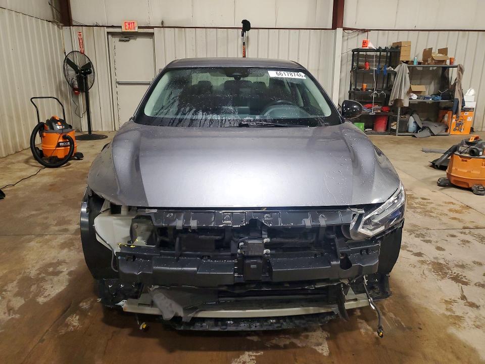 Photo 5 from auction – 2021 NISSAN SENTRA with VIN 3N1AB8DV9MY301822