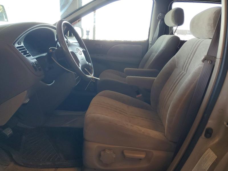Photo 7 from auction – 2003 TOYOTA SIENNA with VIN 4T3ZF13CX3U525701