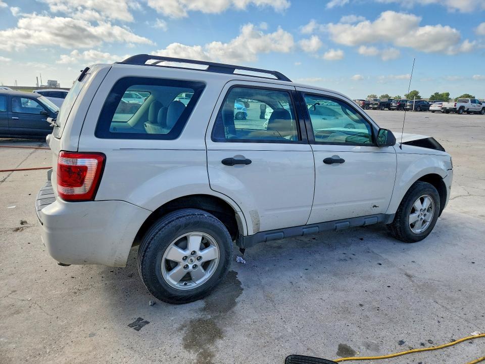 Photo 3 from auction – 2012 FORD ESCAPE with VIN 1FMCU0C70CKC65841