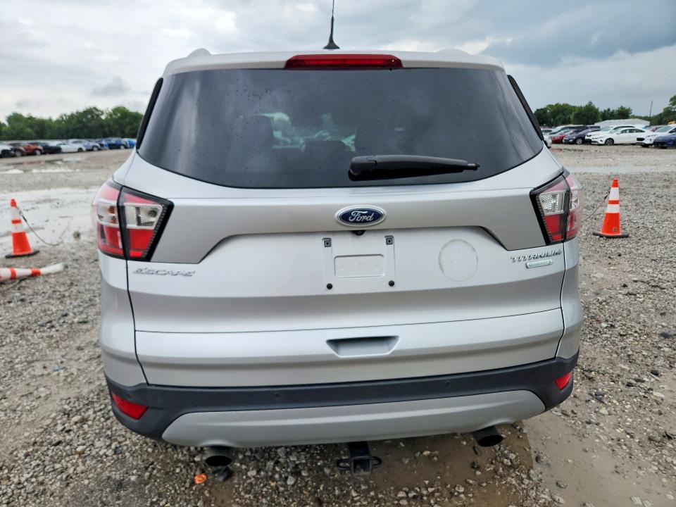 Photo 6 from auction – 2018 FORD ESCAPE with VIN 1FMCU0J99JUC03442