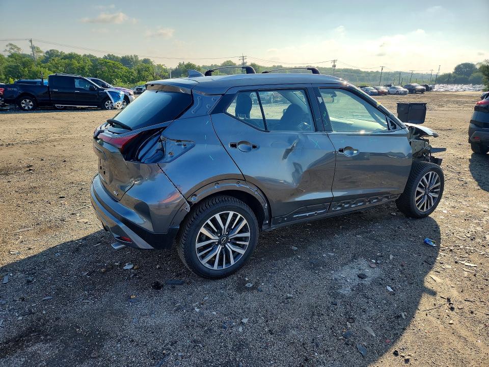 Photo 3 from auction – 2022 NISSAN KICKS with VIN 3N1CP5CV4NL515710