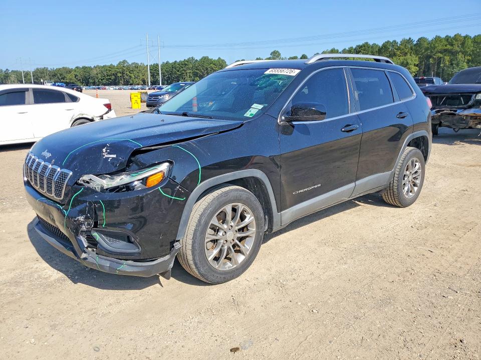 JEEP CHEROKEE 2019 with VIN 1C4PJLLB2KD332902 - Photo from auction