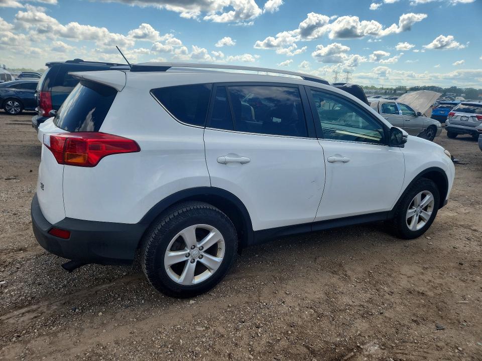 Photo 3 from auction – 2013 TOYOTA RAV4 with VIN JTMRFREV5D5026956
