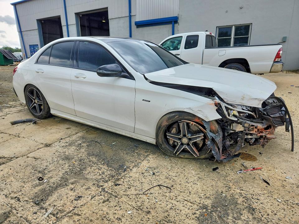 Photo 4 from auction – 2016 MERCEDES-BENZ C with VIN 55SWF6EB5GU123650