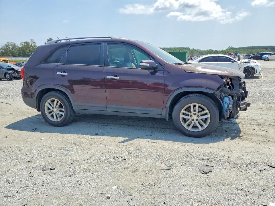 Photo 4 from auction – 2014 KIA SORENTO with VIN 5XYKT3A68EG506519