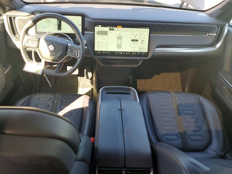 Photo 8 from auction – 2025 RIVIAN R1T with VIN 7FCTGBAA2SN036560