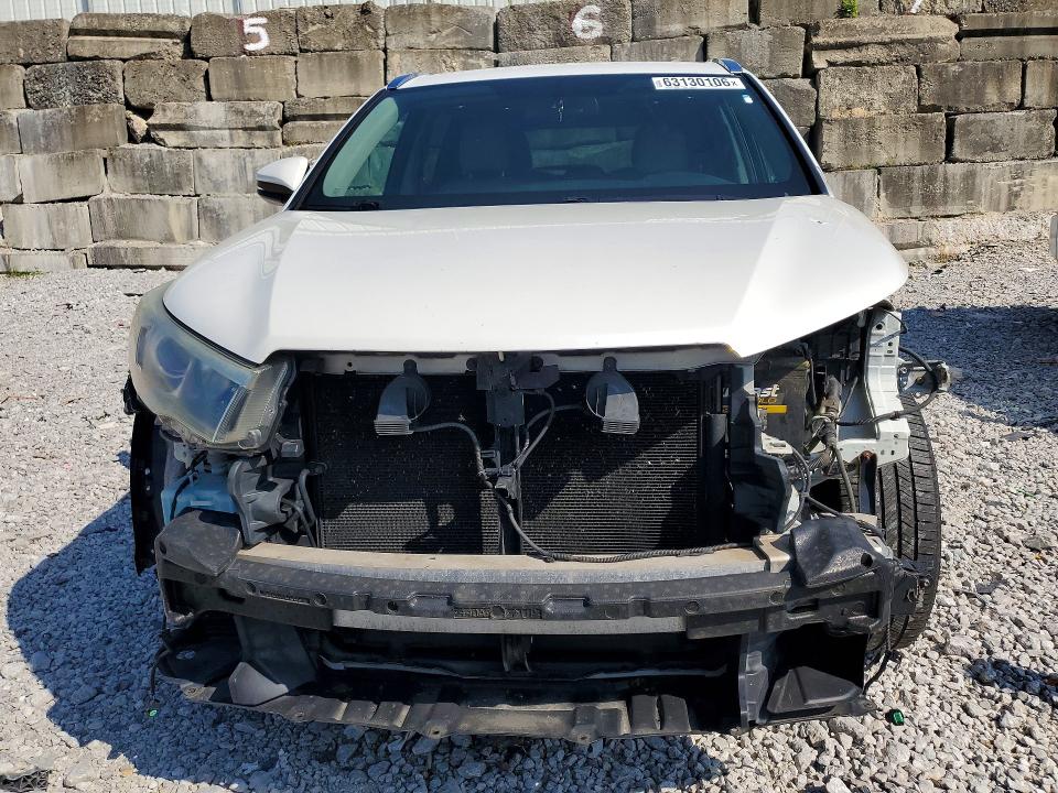 Photo 5 from auction – 2016 TOYOTA HIGHLANDER with VIN 5TDJKRFH4GS317772