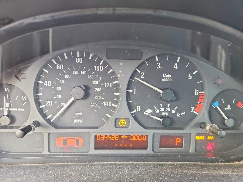 Photo 9 from auction – 2003 BMW 325 with VIN WBAEU33453PM54926