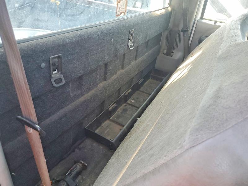 Photo 10 from auction – 2002 FORD F250 with VIN 1FTNF20L02EA17719