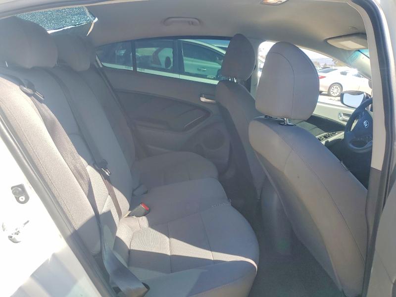 Photo 10 from auction – 2018 KIA FORTE with VIN 3KPFK4A79JE240177