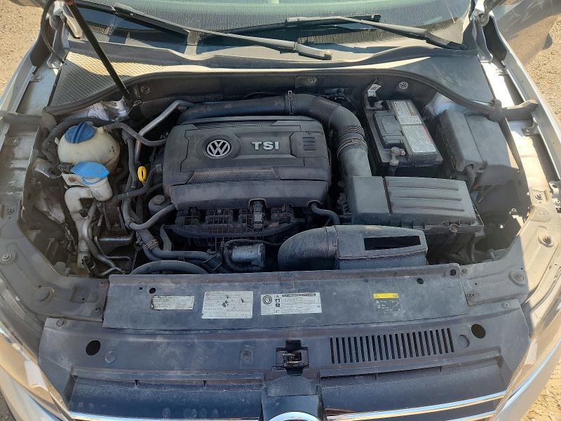 Photo 11 from auction – 2015 VOLKSWAGEN PASSAT with VIN 1VWBS7A33FC018291