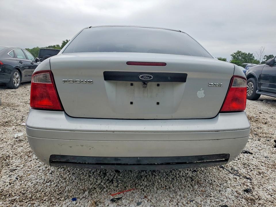 Photo 6 from auction – 2005 FORD FOCUS with VIN 1FAFP34N25W244885