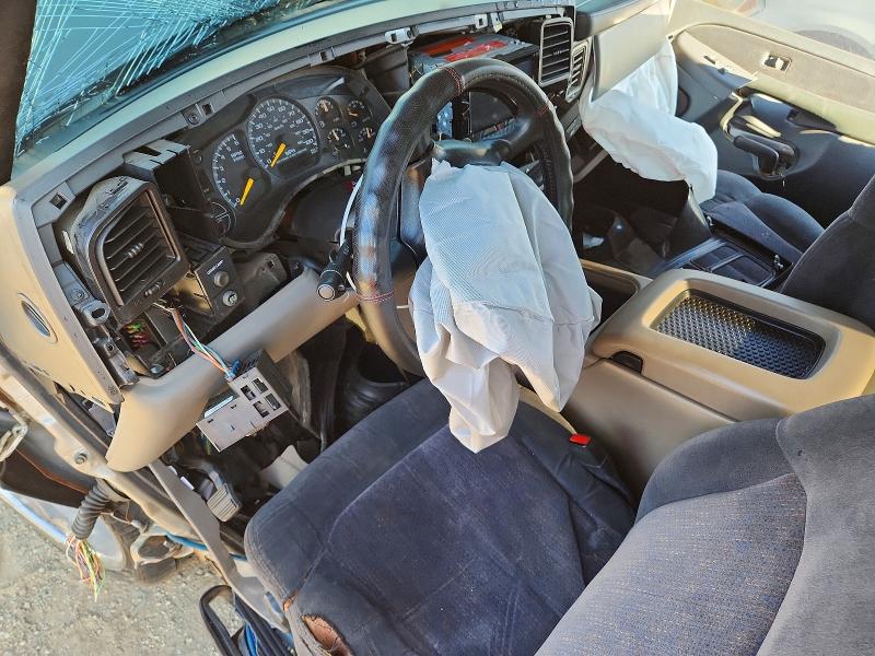 Photo 8 from auction – 2000 CHEVROLET SILVERADO with VIN 2GCEC19V4Y1170024