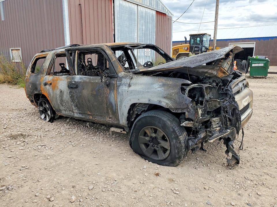 Photo 4 from auction – 2011 TOYOTA 4RUNNER with VIN JTEBU5JR8B5075585