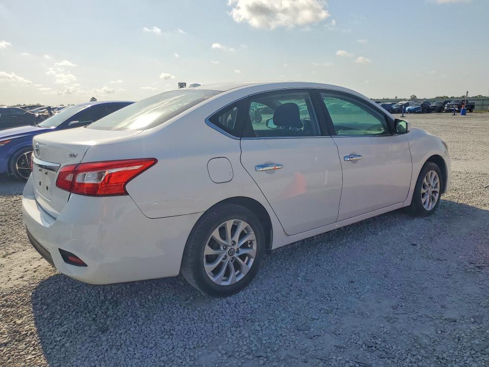Photo 3 from auction – 2017 NISSAN SENTRA with VIN 3N1AB7AP5HY307803