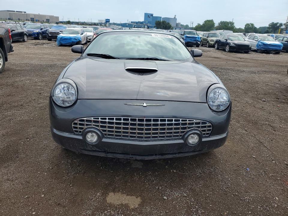 Photo 5 from auction – 2003 FORD THUNDERBIRD with VIN 1FAHP60A93Y112804
