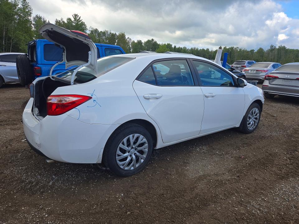 Photo 3 from auction – 2018 TOYOTA COROLLA with VIN 2T1BURHE0JC083194