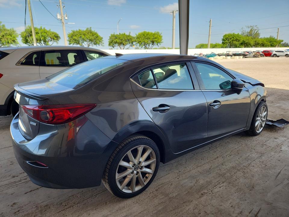 صورة رقم 3 من المزاد - 2017 MAZDA 3 مع VIN 3MZBN1V73HM124159