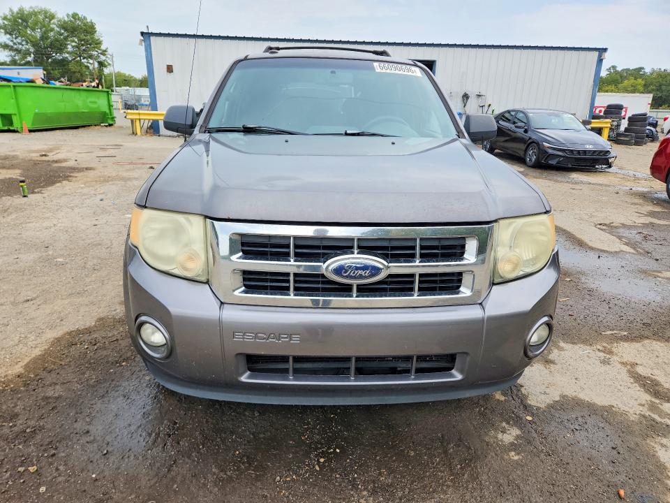 Photo 5 from auction – 2009 FORD ESCAPE with VIN 1FMCU03G89KB29613