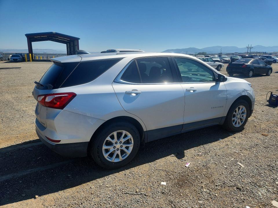 Photo 3 from auction – 2018 CHEVROLET EQUINOX with VIN 3GNAXSEV8JS556235