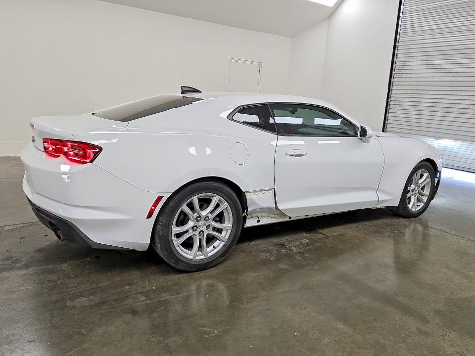Photo 3 from auction – 2021 CHEVROLET CAMARO with VIN 1G1FB1RX1M0121953