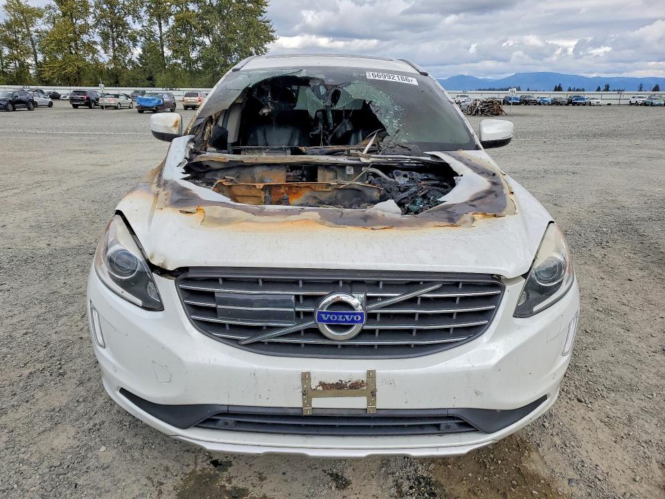 Photo 5 from auction – 2015 VOLVO XC60 with VIN YV4902RD6F2600749