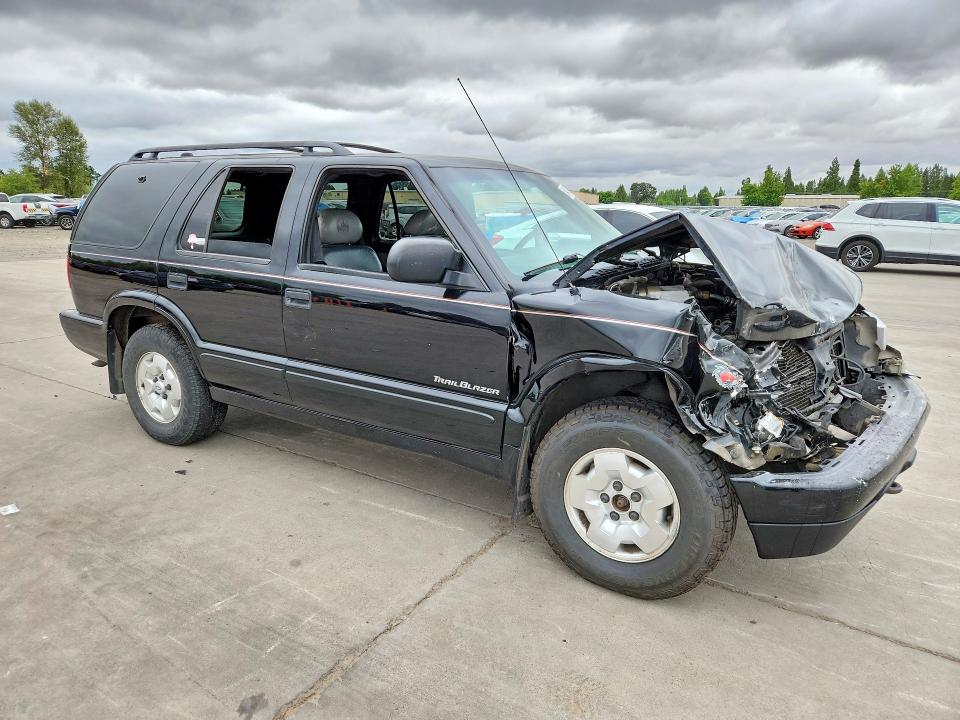 Photo 4 from auction – 2001 CHEVROLET BLAZER with VIN 1GNDT13W412223802