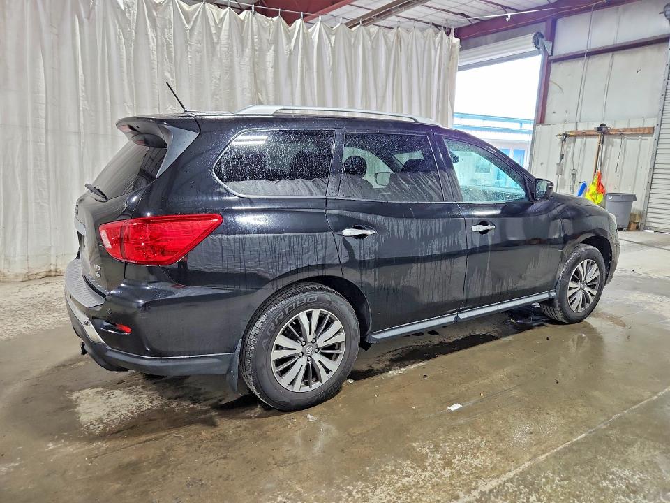 Photo 3 from auction – 2018 NISSAN PATHFINDER with VIN 5N1DR2MM5JC627384